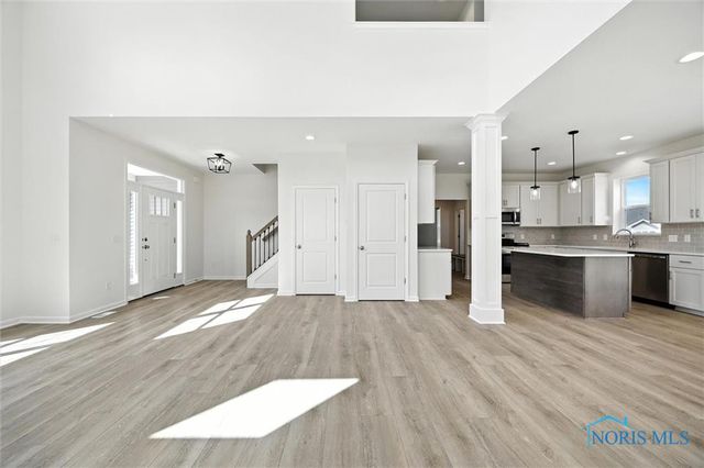 153 Bentley Drive, Perrysburg, OH 43551