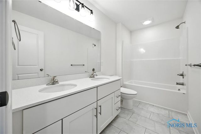 153 Bentley Drive, Perrysburg, OH 43551