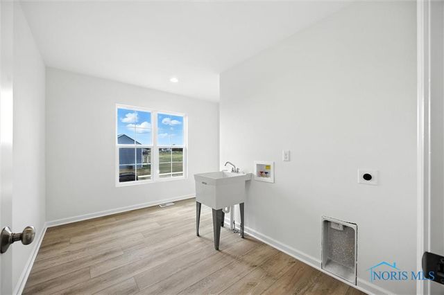 153 Bentley Drive, Perrysburg, OH 43551