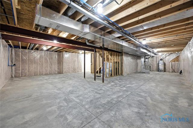 153 Bentley Drive, Perrysburg, OH 43551