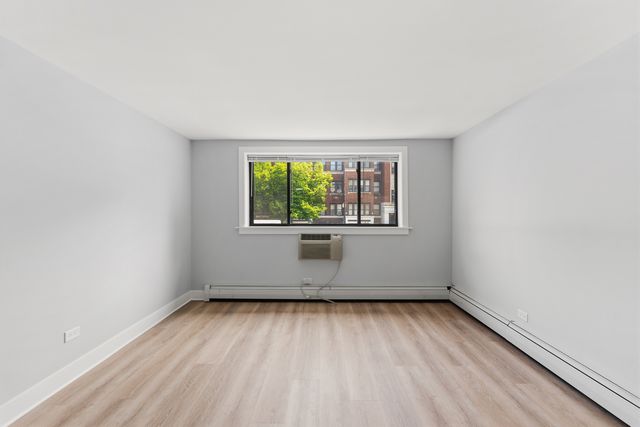 6758 N Sheridan Avenue 234, Chicago, IL 60626