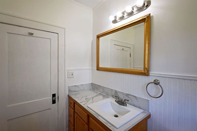 2505 Lipscomb Street, Fort Worth, TX 76110