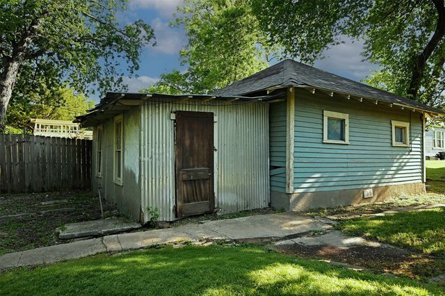 2505 Lipscomb Street, Fort Worth, TX 76110