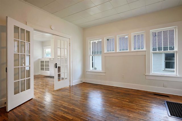 2505 Lipscomb Street, Fort Worth, TX 76110