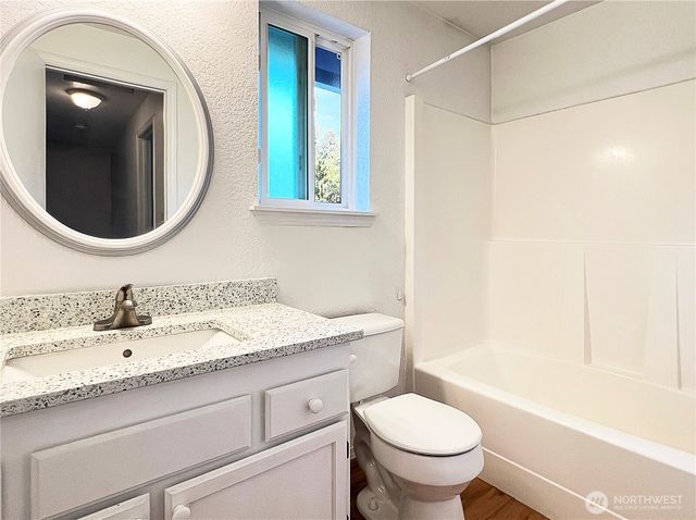 10701 Glenwood Drive SW, Lakewood, WA 98498