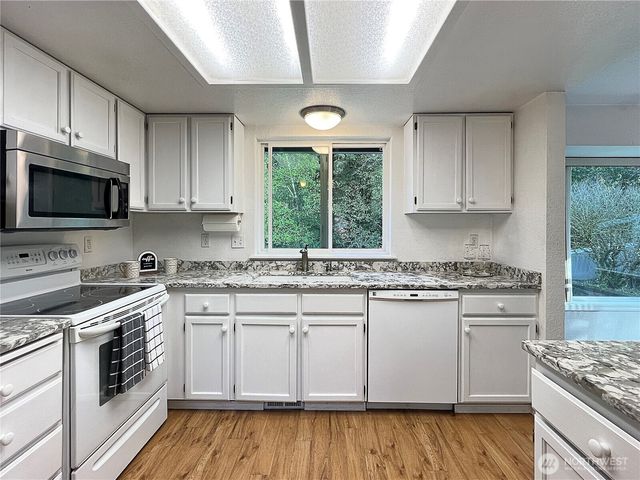 10701 Glenwood Drive SW, Lakewood, WA 98498