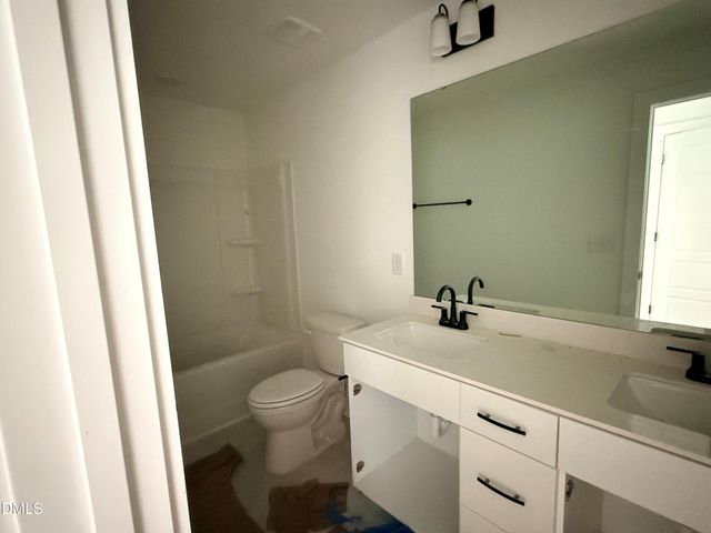 16 Loganberry Avenue, Bunnlevel, NC 28323