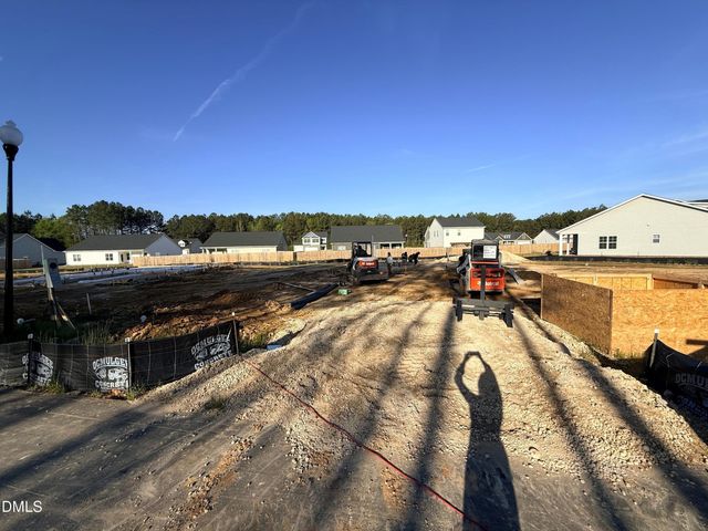 16 Loganberry Avenue, Bunnlevel, NC 28323