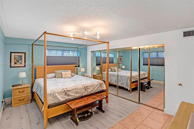 2500 NE 9th Street 111, Fort Lauderdale, FL 33304