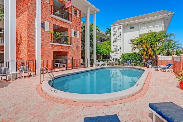 2500 NE 9th Street 111, Fort Lauderdale, FL 33304