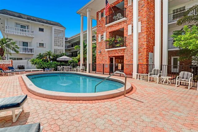 2500 NE 9th Street 111, Fort Lauderdale, FL 33304