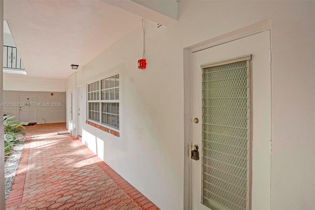 2500 NE 9th Street 111, Fort Lauderdale, FL 33304