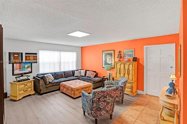 2500 NE 9th Street 111, Fort Lauderdale, FL 33304