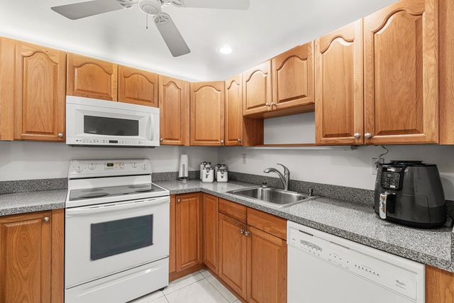 154 Piedmont D, Delray Beach, FL 33484