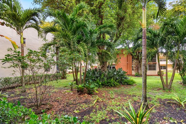 154 Piedmont D, Delray Beach, FL 33484