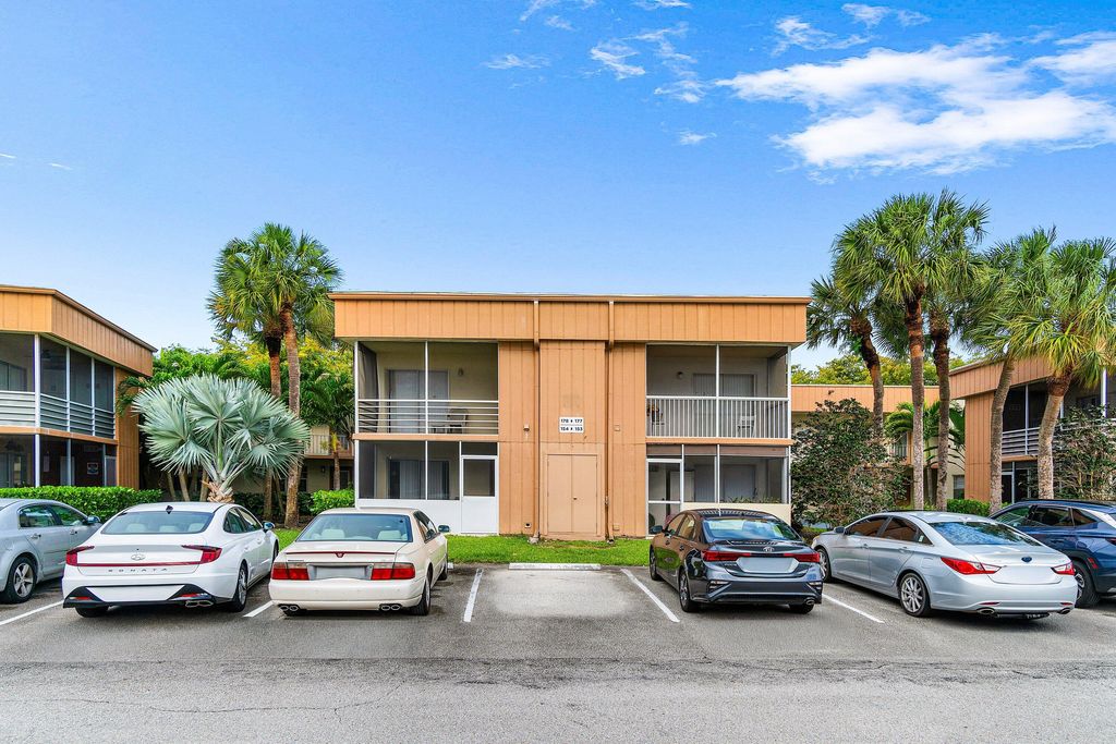 154 Piedmont D, Delray Beach, FL 33484