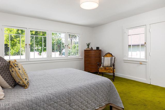 1045 New York Drive, Altadena, CA 91001