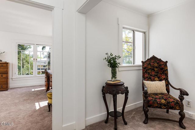 1045 New York Drive, Altadena, CA 91001