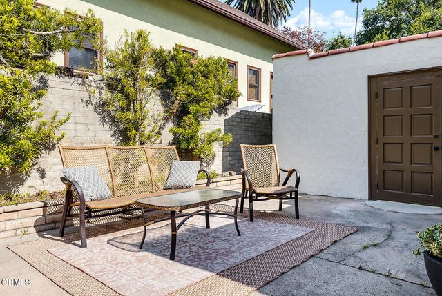 1045 New York Drive, Altadena, CA 91001
