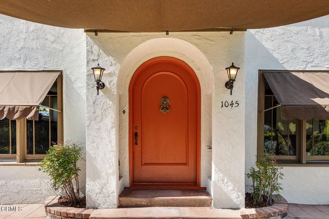 1045 New York Drive, Altadena, CA 91001