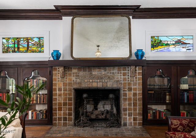 1045 New York Drive, Altadena, CA 91001