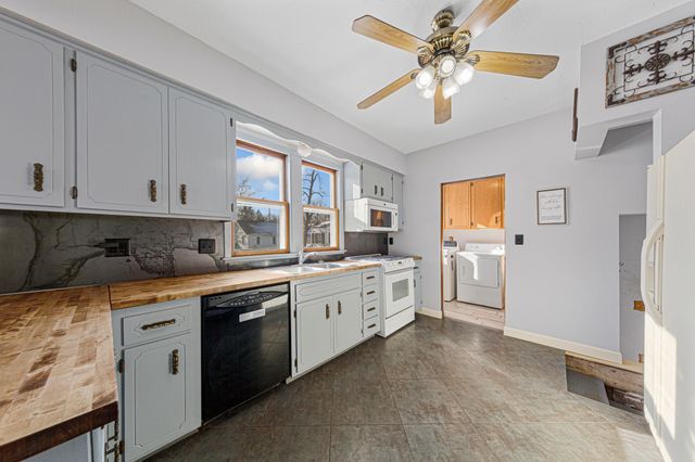 112 5th Street SE, Montgomery, MN 56069