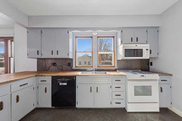 112 5th Street SE, Montgomery, MN 56069