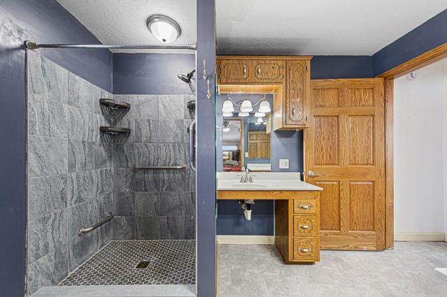 112 5th Street SE, Montgomery, MN 56069