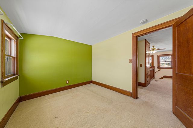 112 5th Street SE, Montgomery, MN 56069