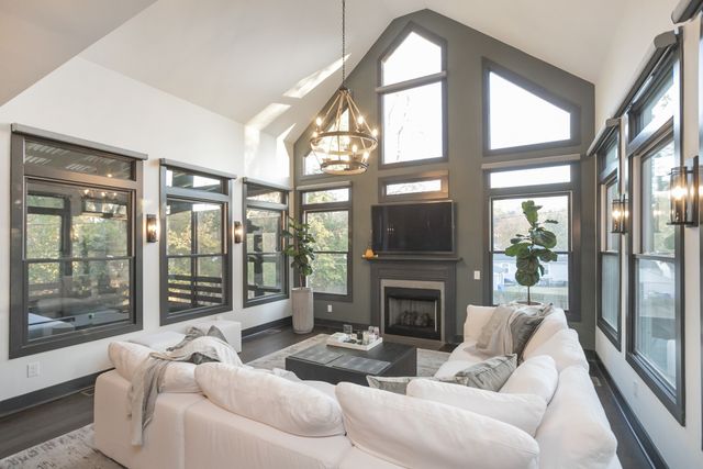 1620 Ordway Pl, Nashville, TN 37206