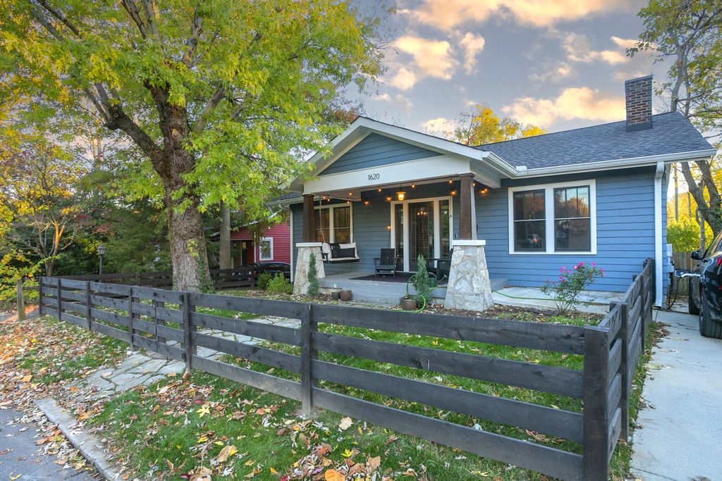 1620 Ordway Pl, Nashville, TN 37206