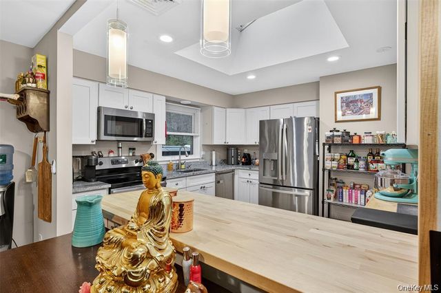 91 Velie Road, Lagrangeville, NY 12540