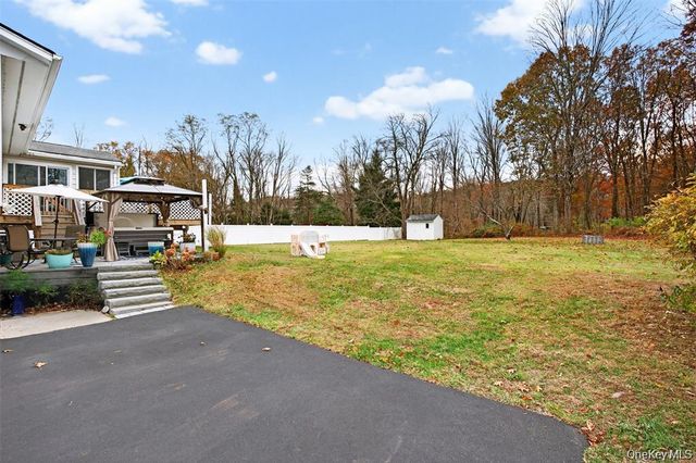 91 Velie Road, Lagrangeville, NY 12540