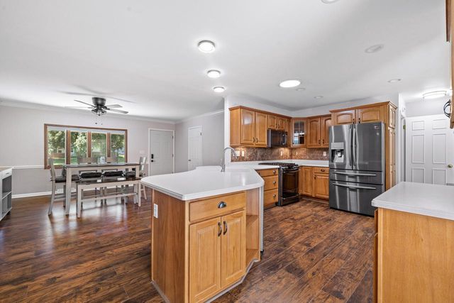 S67W13820 Hardwicke PLACE, Muskego, WI 53150