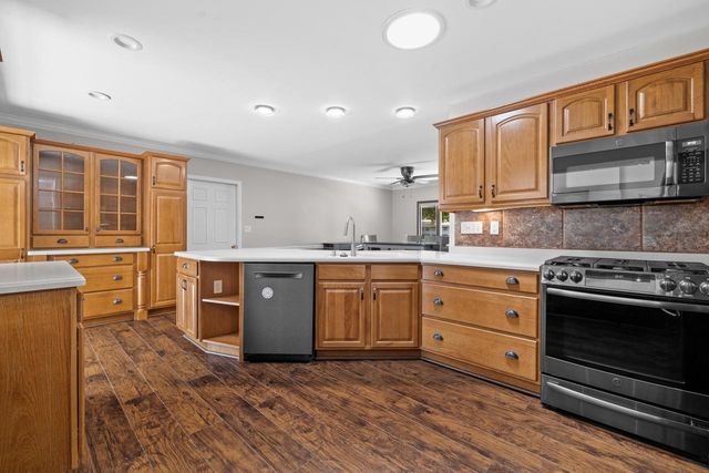 S67W13820 Hardwicke PLACE, Muskego, WI 53150
