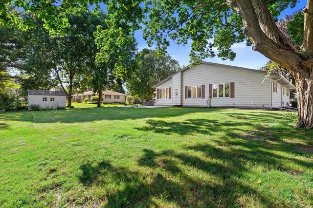 S67W13820 Hardwicke PLACE, Muskego, WI 53150