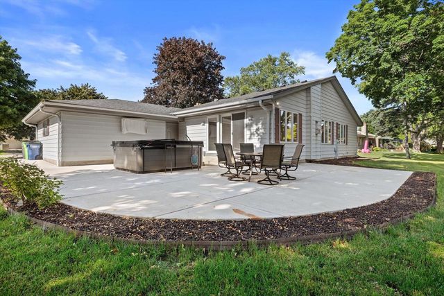 S67W13820 Hardwicke PLACE, Muskego, WI 53150