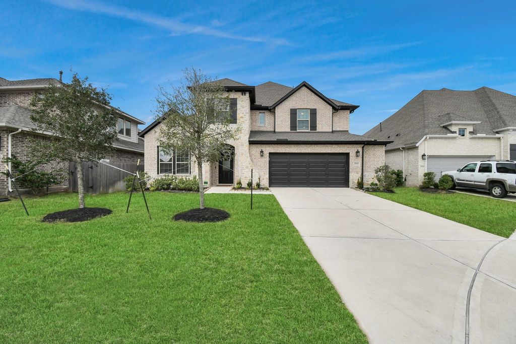 Image 2 of property listing at 2006 Ruby Creek Court, Richmond, TX 77469