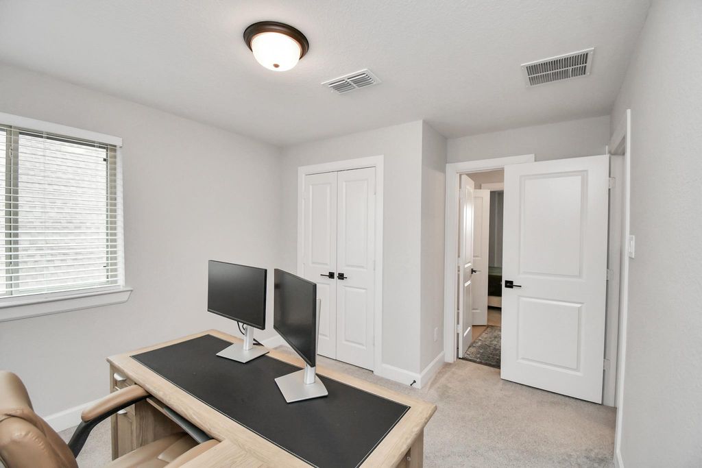 Image 29 of property listing at 2006 Ruby Creek Court, Richmond, TX 77469