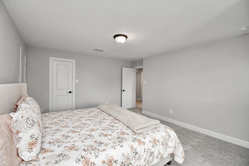 Image 36 of property listing at 2006 Ruby Creek Court, Richmond, TX 77469