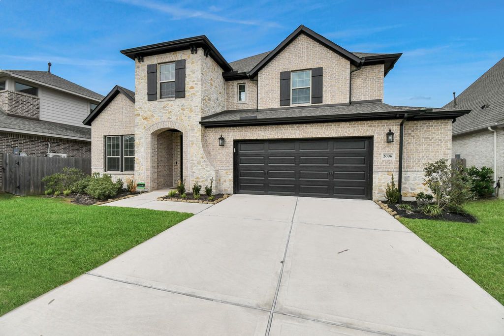 Image 4 of property listing at 2006 Ruby Creek Court, Richmond, TX 77469