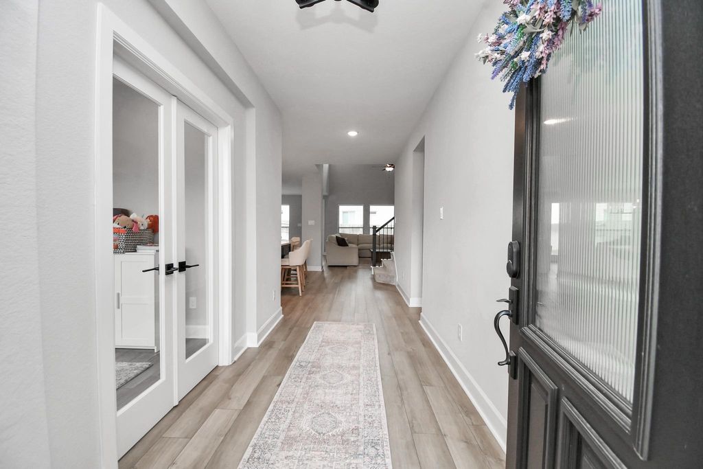 Image 6 of property listing at 2006 Ruby Creek Court, Richmond, TX 77469