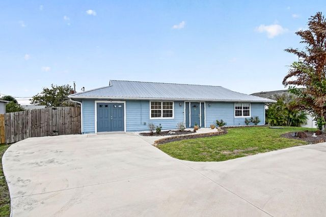 1146 SW Del Rio Boulevard, Port St. Lucie, FL 34953