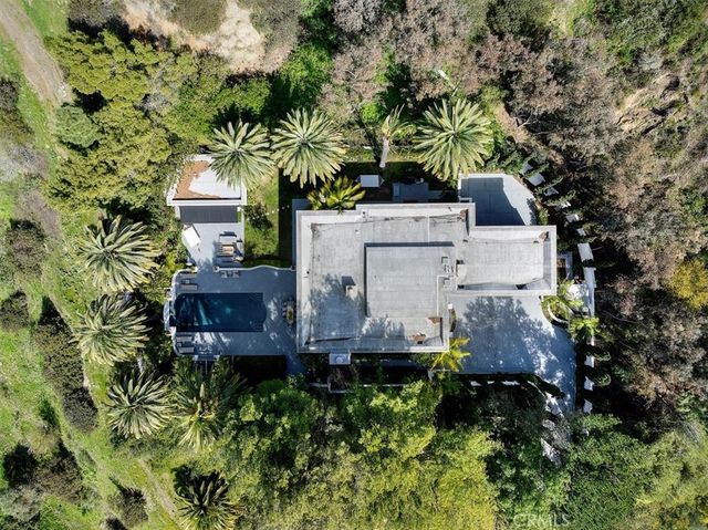 1756 Clear View Drive, Beverly Hills, CA 90210