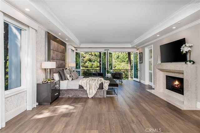 1756 Clear View Drive, Beverly Hills, CA 90210