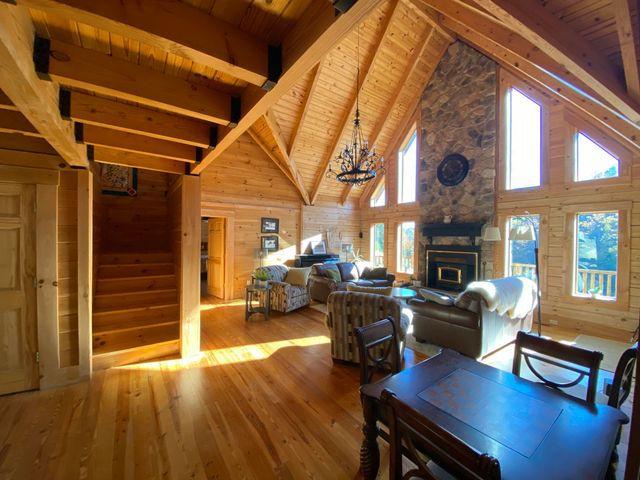 431 Harold Luke Road, Campton, KY 41301