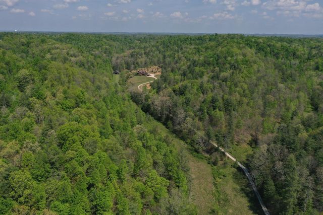431 Harold Luke Road, Campton, KY 41301