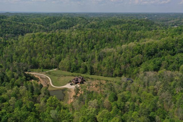 431 Harold Luke Road, Campton, KY 41301