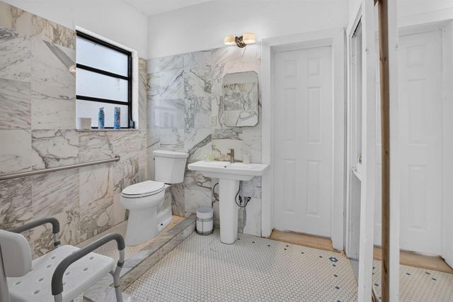 806 NE 2nd Avenue, Delray Beach, FL 33444