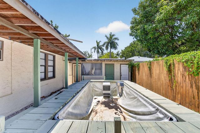 806 NE 2nd Avenue, Delray Beach, FL 33444